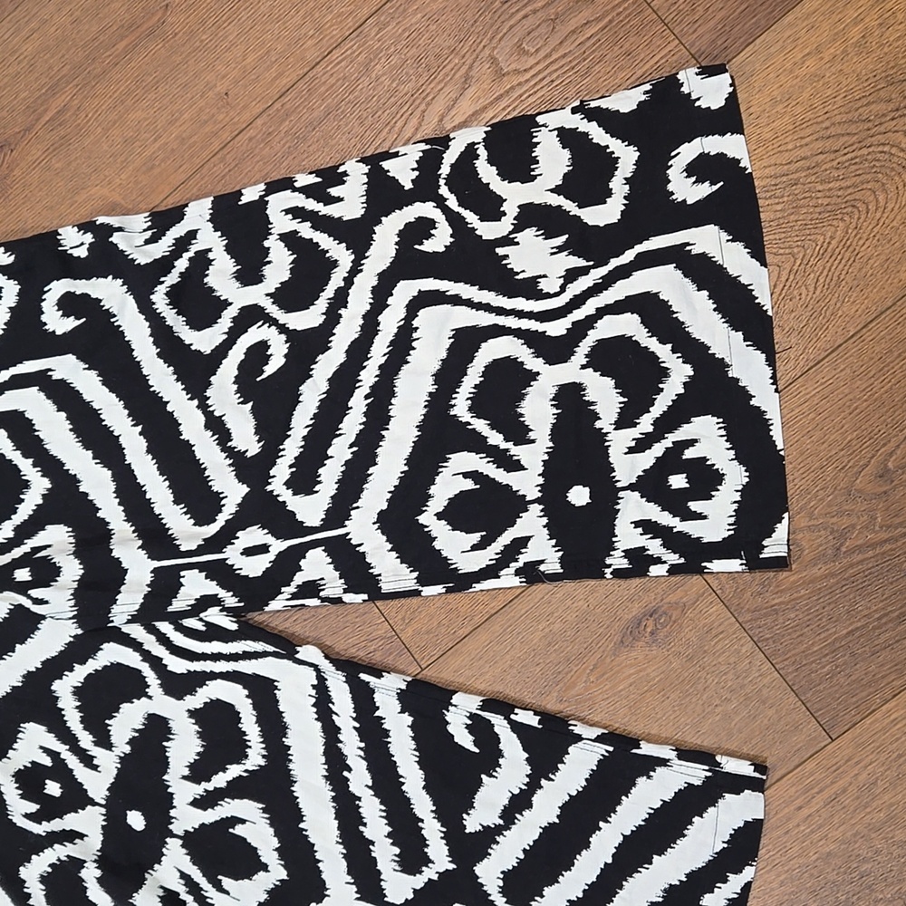 ANTHROPOLOGIE CONSTANCE BLACK AND WHITE WIDE LEG OVERALLS SIZE MED.   #7354 - Picture 4 of 10